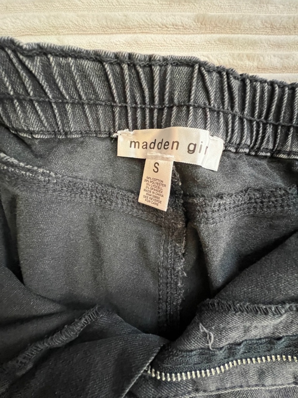 Madden Girl Black Elastic Waist Casual Pants